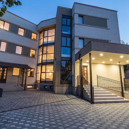 Pensiunea Select Central Targu Mures Exterior photo